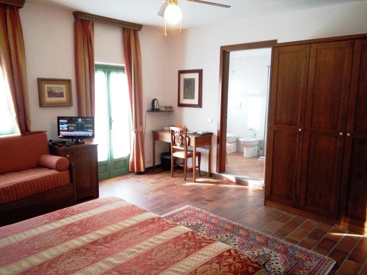 Casa Violetta B&B Agrate Conturbia Bagian luar foto