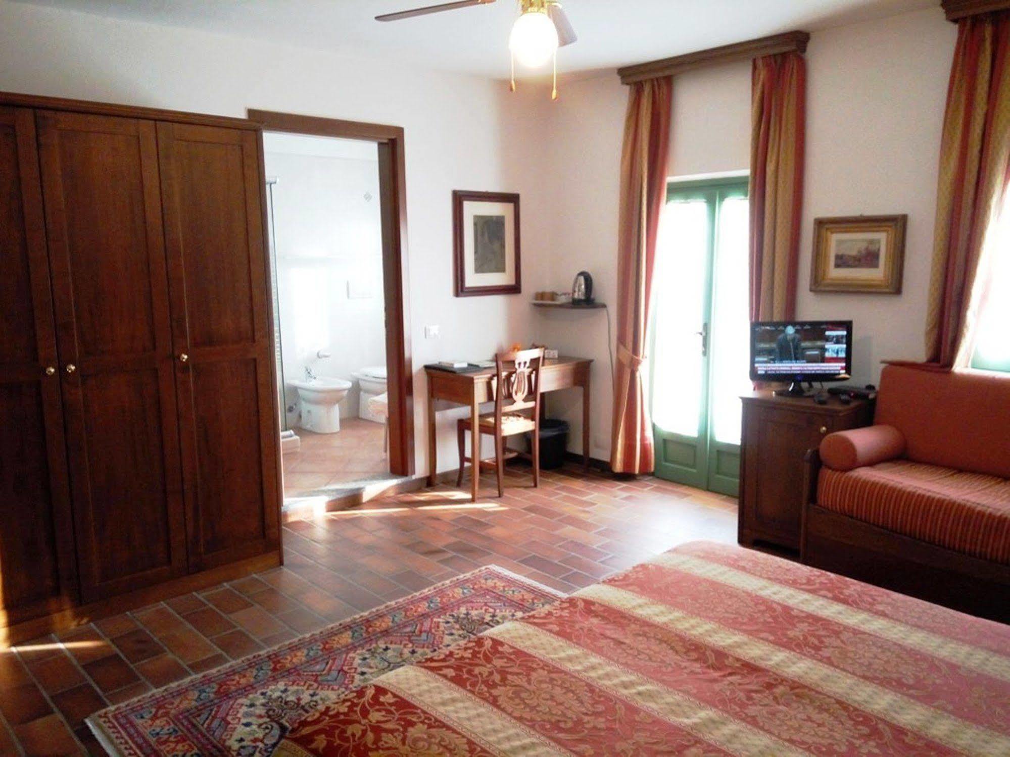 Casa Violetta B&B Agrate Conturbia Bagian luar foto